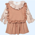 Vestido camel con blusa estampada
